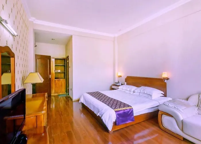 Tengchong Feng Guang Hotel