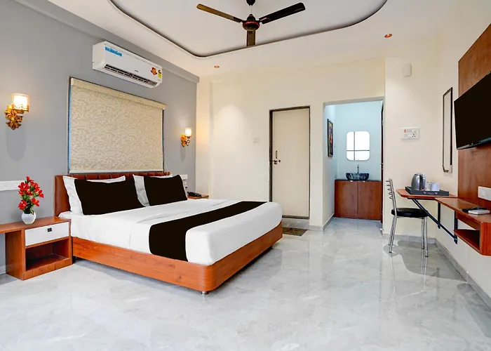 Super Townhouse Chakan Corporate Homestay Formerly New Royal Inn