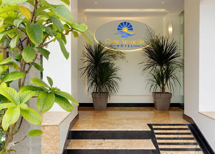 Casa Amarilla Hotel