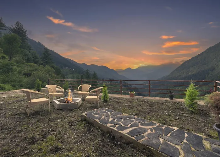 Echor Mountain Crest Jibhi