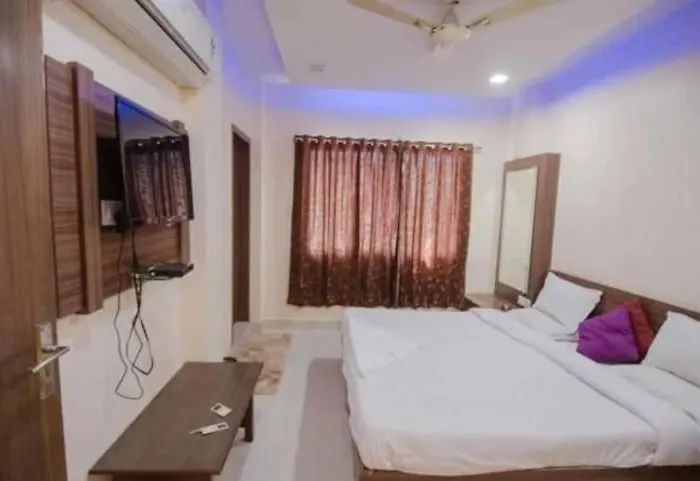 Hotel Swarat By Trustay
