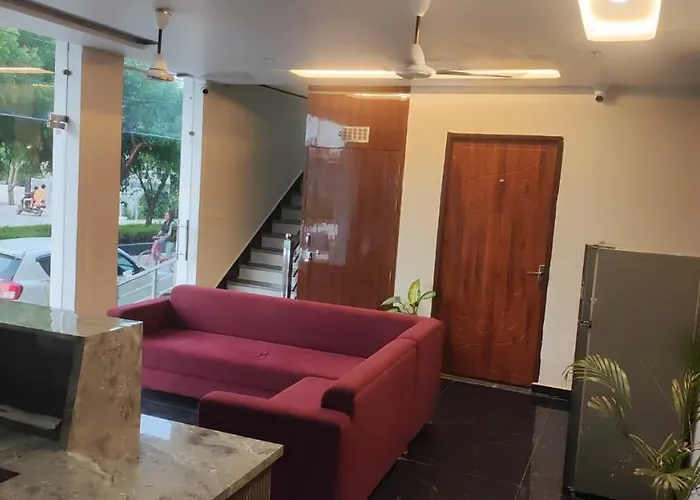 Hotel Grand Rk Palace- Rukmani Vihar Best Location #Prem Mandir #Chaar Dhaam
