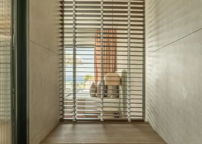 Pefkos Beach Hotel & Suites