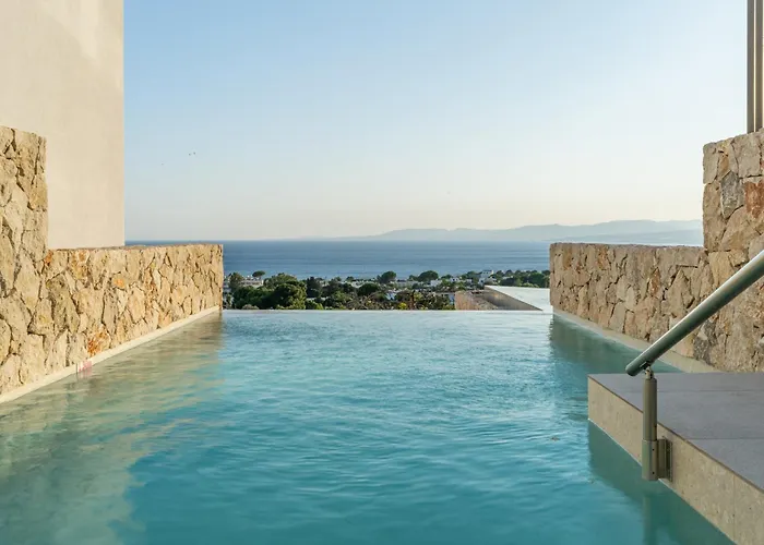Pefkos Beach hotel&suites