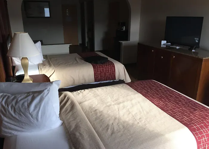 Home Town Inn & Suites