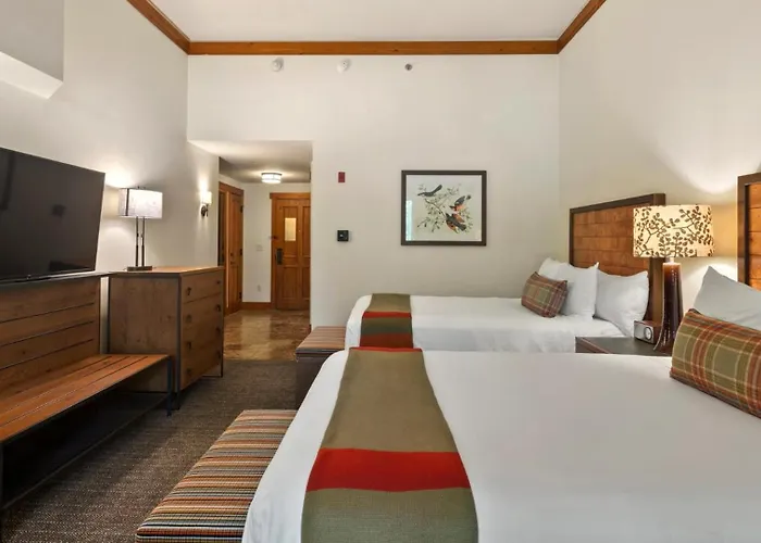 1322 Spruce Peak Mountain Side Guest Room 2- Beds Sleeps 4 Ski In Ski Out By Stowe Mountain Rentals