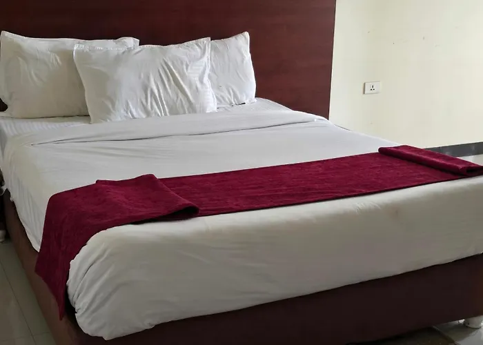 Yiganda Hotel, Safari Tours