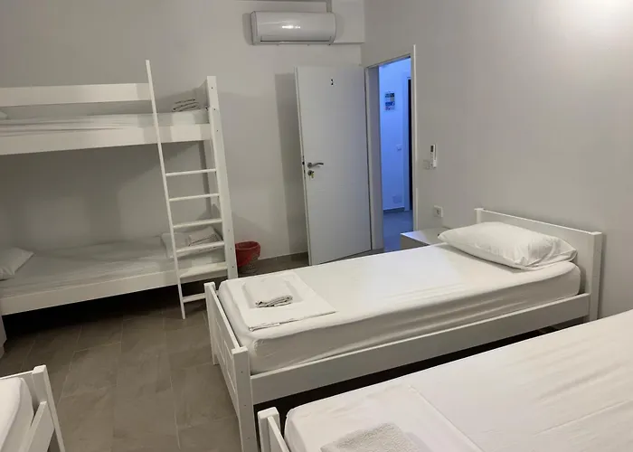 Juna'S Hotel