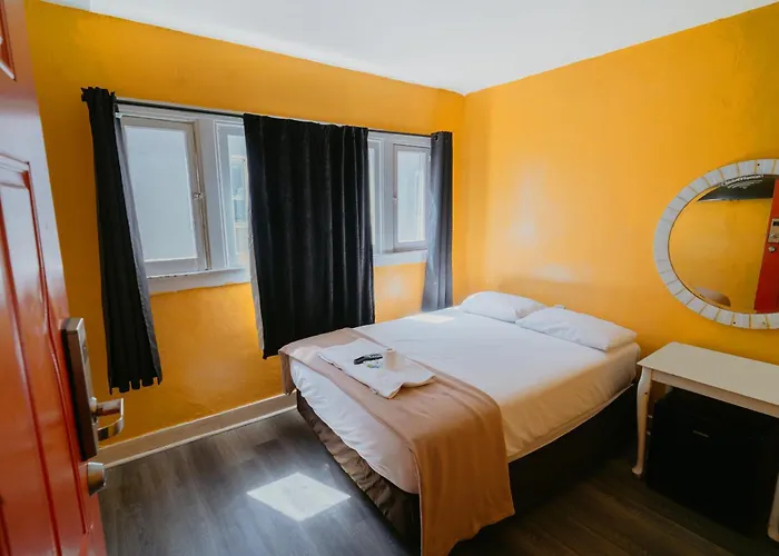 Clarendon Hotel