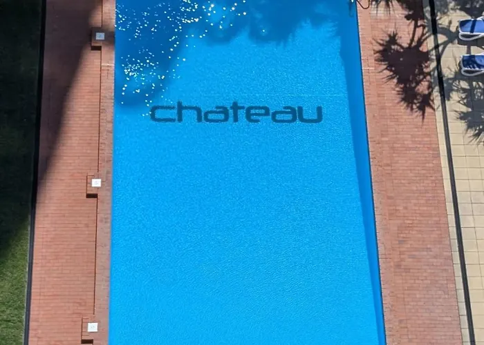 Surfers Chateau