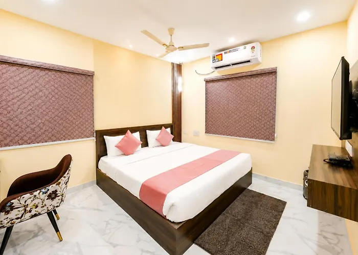Sea Beach Hotel Sharad Palace Rbinn Puri - Lift - Wifi - Restaurant - Parking - A Family Hotel