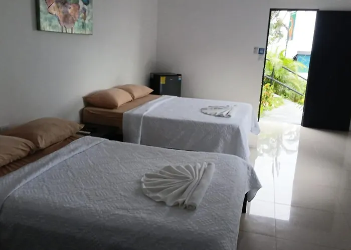 Hotel Manuel Antonio Beracha
