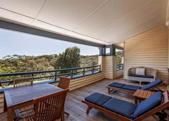 Caves House Hotel