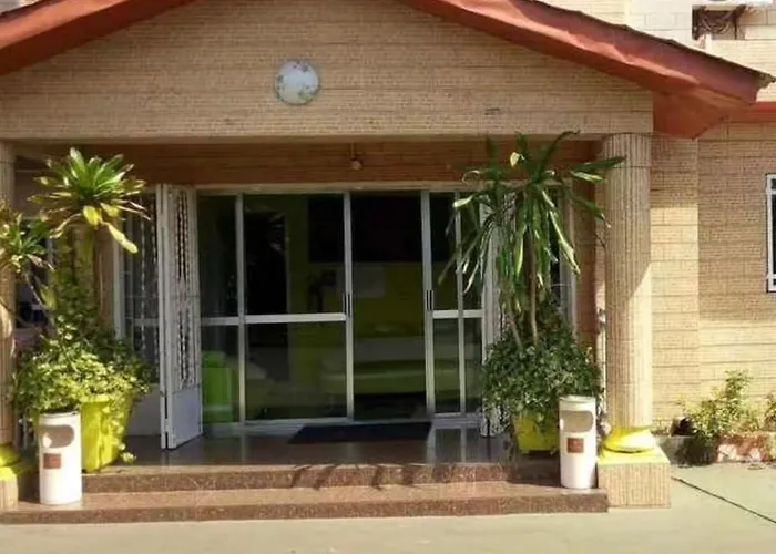 Zambezi Hotel