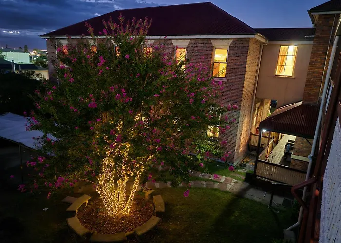 National Hotel Warwick
