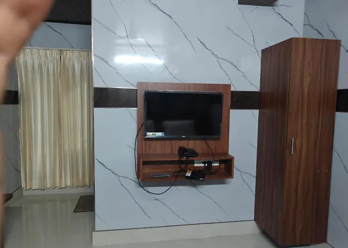 Hotel New Chalukya G K V - Near Talguppa Railway Station