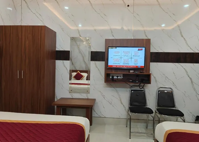 Hotel New Chalukya G K V - Near Talguppa Railway Station
