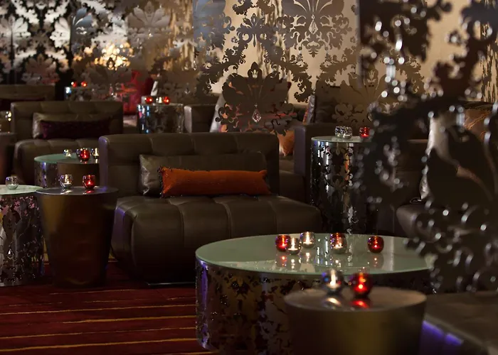 Alcazar Hotel