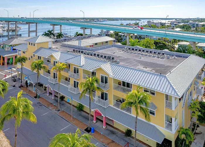 Harbour House Resort