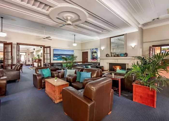 Caves House Hotel