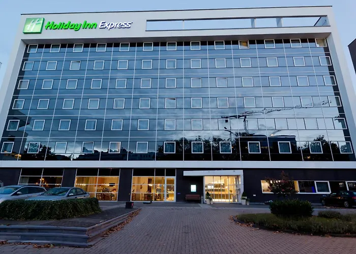 Holiday Inn Express Antwerpen City North By Ihg