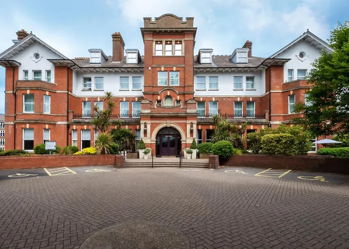 Holiday Inn Farnborough By Ihg