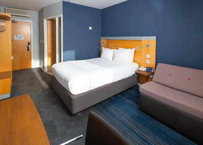 Holiday Inn Express Stevenage By Ihg