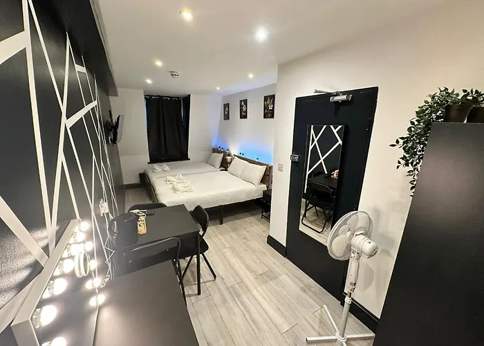 Amsterdam Hotel London