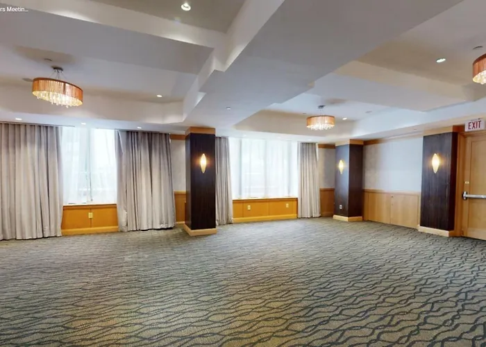 Beacon Hotel & Corporate Quarters