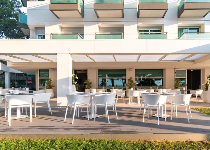 International Beach Hotel