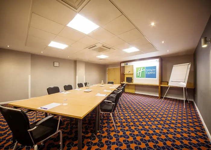 Holiday Inn Express Edinburgh - Royal Mile By Ihg