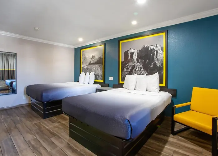 Super 8 By Wyndham Mesa Downtown Near Convention Center