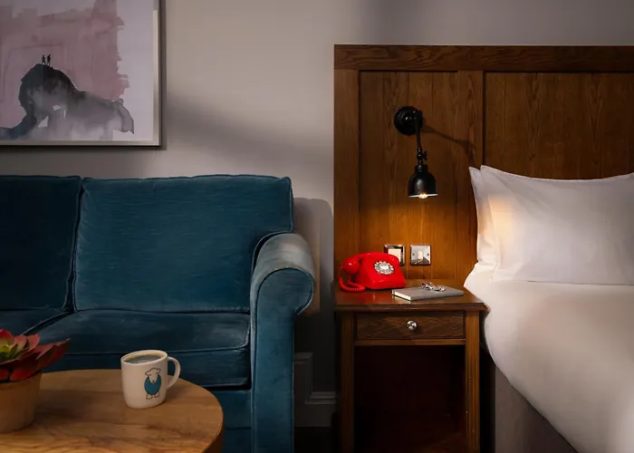 North Lakes Hotel And Spa