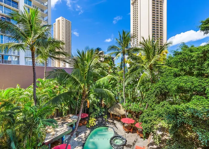 Castle Bamboo Waikiki Hotel