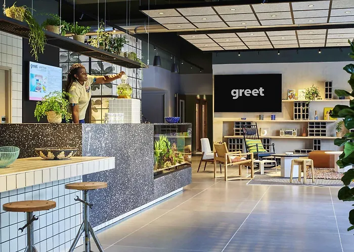 greet hotel Paris Nord 18è Saint-Denis 