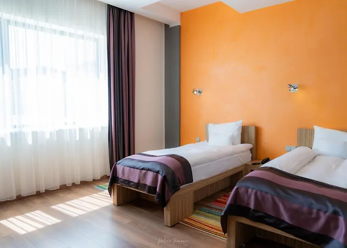 West City Hotel