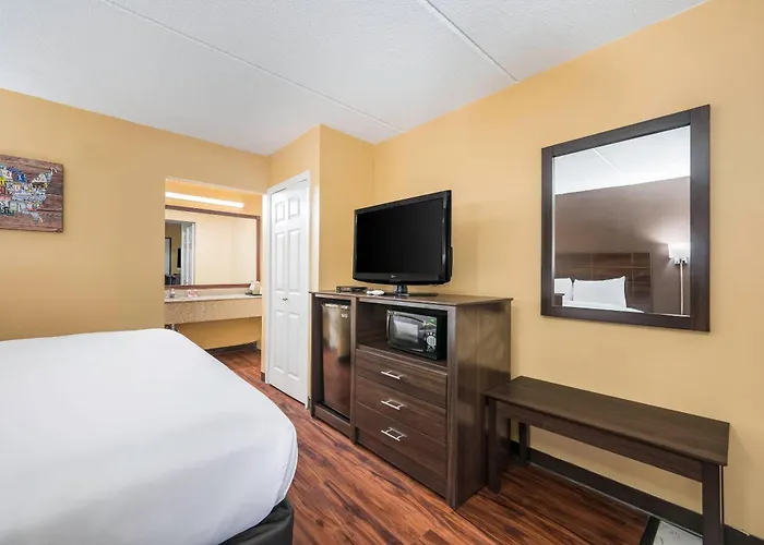 Econo Lodge Columbus Near Airport