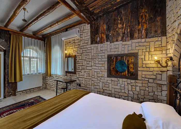 Elite Cave Suites
