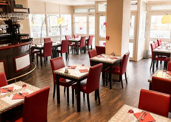 Brit Hotel Confort Auclair