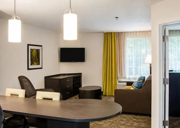Candlewood Suites Pearl By Ihg