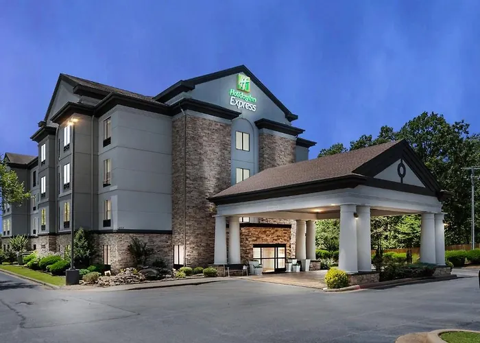 Holiday Inn Express & Suites Maumelle By Ihg