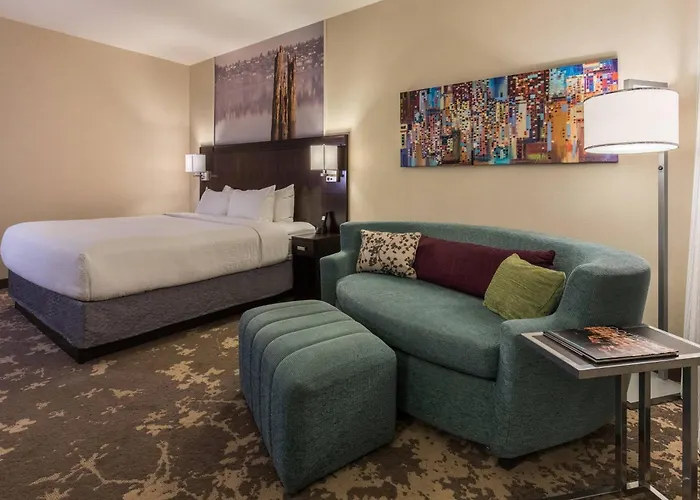 Courtyard By Marriott Portland City Center