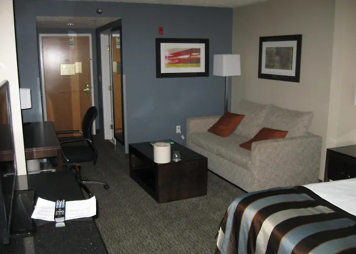 Wingate By Wyndham Fargo