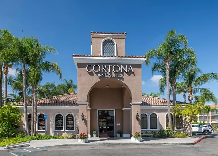 Cortona Inn And Suites Anaheim Resort