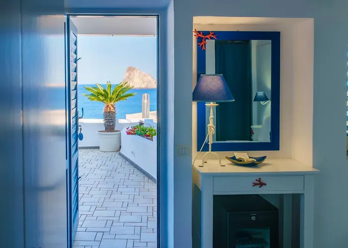 Hotel La Terrazza Panarea
