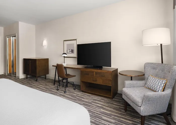 Best Western Premier Plainview-Long Island Hotel