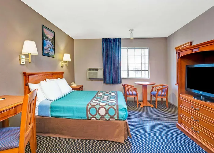 Super 8 By Wyndham Upland Ontario Ca