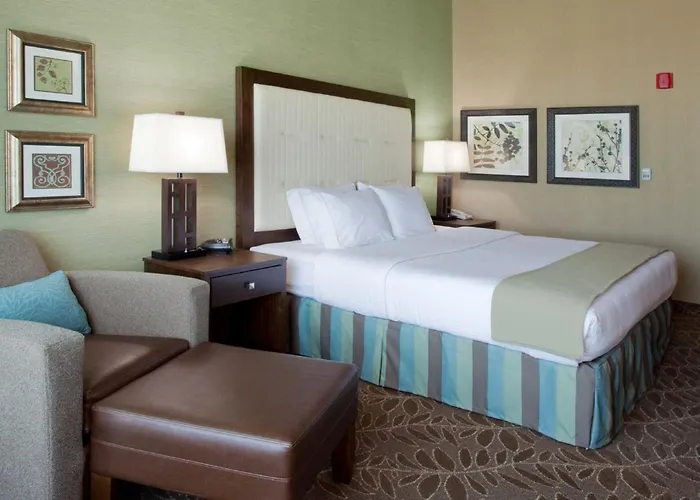 Holiday Inn Express & Suites Logan By Ihg