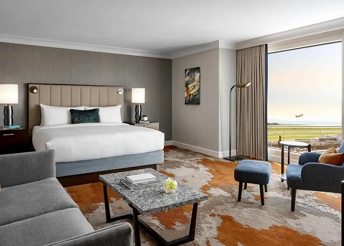 Fairmont Vancouver Airport In-Terminal Hotel