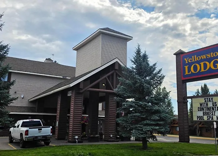 Yellowstone Lodge